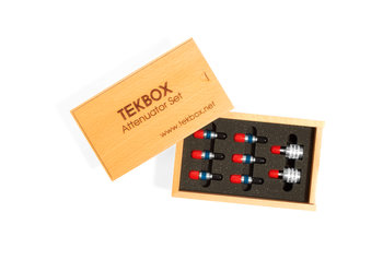 Tekbox TBAS2, Set von Dämpfungsgliedern / Abschlusswiderständen, 50 Ohm, DC...6 GHz, in Holzverpackung